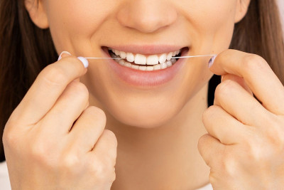 Bagaimana Cara Menggunakan Dental Floss yang Tepat?
